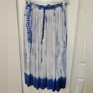 Suzy Shier Boho 100% Rayon Blue & White Tie Dye Long Length Summer Skirt